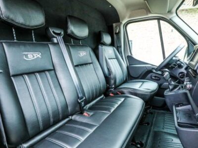 Location camionnette chevaux Renault Master STX stallion